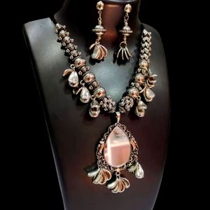 Necklace with earrings